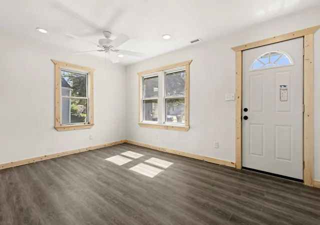 Photo 3 of Single family home for sale at 332 Gilbert Ter, Machesney Park, IL 61115 | MLS# 12754400 | Listing updated on 2026-09-14