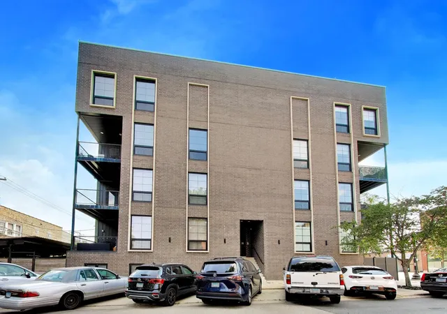 Photo 3 of Condo for sale at 3024 W Irving Park Rd #3S, Chicago, IL 60618 | MLS# 12754404 | Listing updated on 2026-09-15