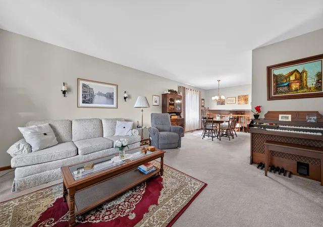 Photo 3 of Single family home for sale at 9708 S 81st Avenue, Palos Hills, IL 60465 | MLS# 12754407 | Listing updated on 2026-09-14