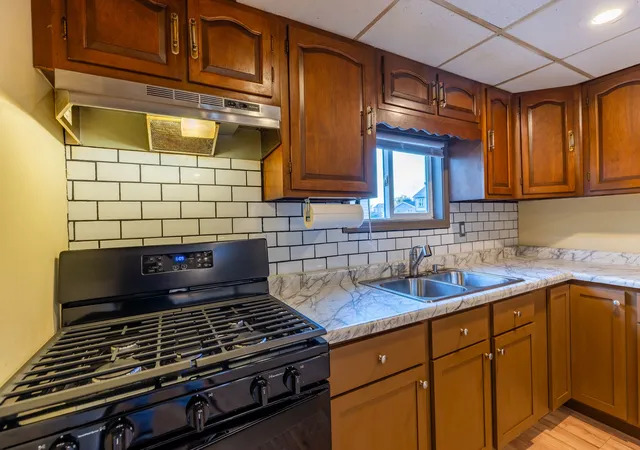 Photo 4 of Single family home for sale at 18843 W Deerpath Rd, Grayslake, IL 60030 | MLS# 12754452 | Listing updated on 2026-09-15