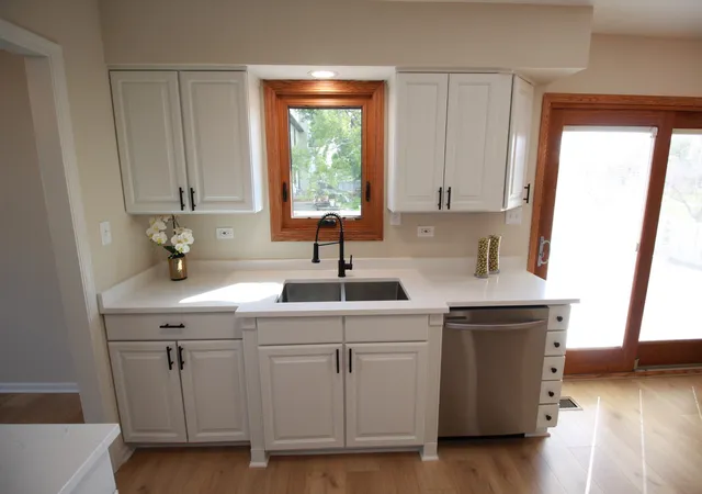 Photo 2 of Single family home for sale at 8247 W Wintergreen Dr, Frankfort, IL 60423 | MLS# 12754454 | Listing updated on 2026-09-15