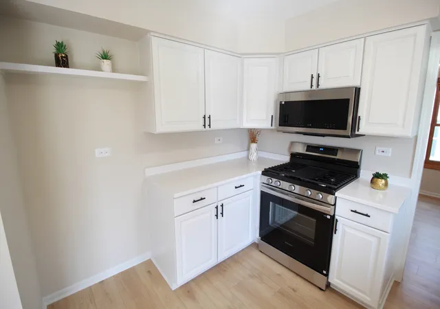 Photo 4 of Single family home for sale at 8247 W Wintergreen Dr, Frankfort, IL 60423 | MLS# 12754454 | Listing updated on 2026-09-15