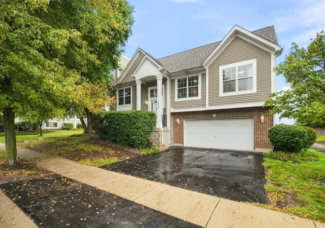 Townhouse for sale at 543 Silver Leaf Dr, Joliet, IL 60431 | MLS# 12754456