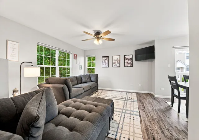 Photo 2 of Townhouse for sale at 543 Silver Leaf Dr, Joliet, IL 60431 | MLS# 12754456 | Listing updated on 2026-09-29