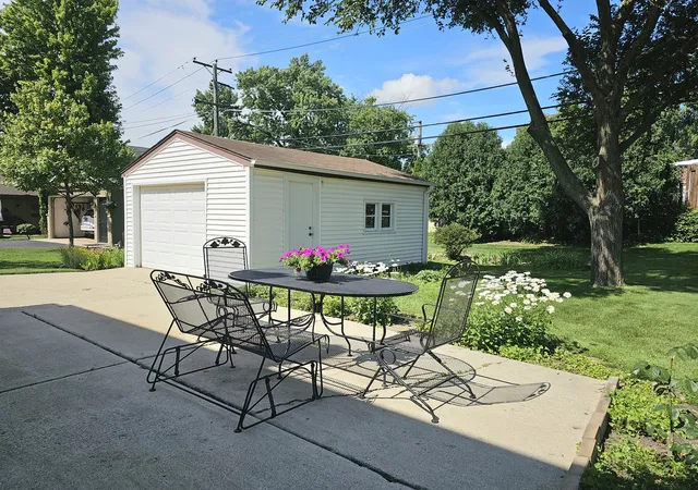 Photo 3 of Single family home for sale at 1014 S Summit Ave, Villa Park, IL 60181 | MLS# 12754461 | Listing updated on 2026-09-12
