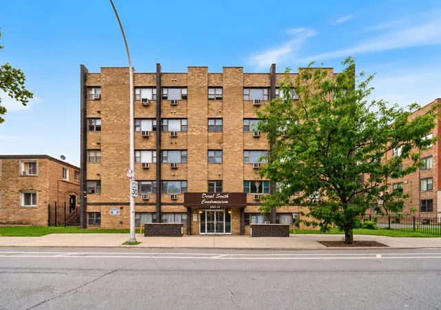 Photo 1 of Condo for sale at 7854 S South Shore Dr #502, Chicago, IL 60649 | MLS# 12754473 | Listing updated on 2026-09-15