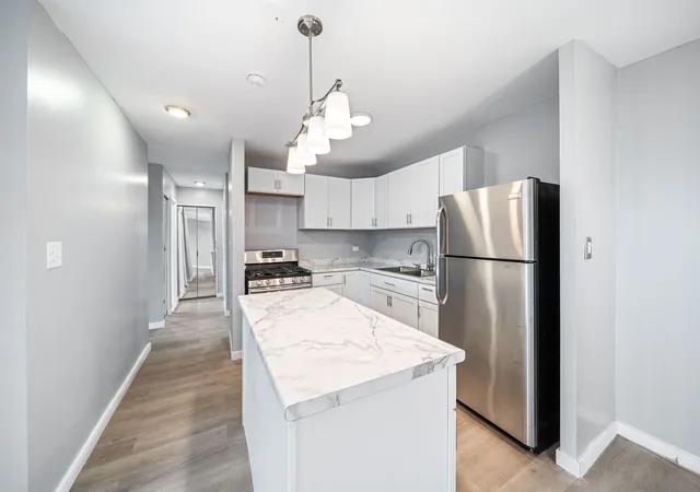 Photo 3 of Condo for sale at 7854 S South Shore Dr #502, Chicago, IL 60649 | MLS# 12754473 | Listing updated on 2026-09-24