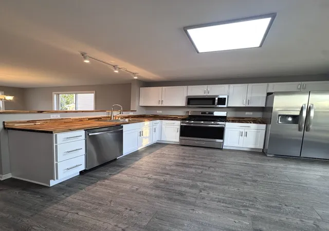 Photo 2 of Single family home for sale at 70 E Meadow Dr, Cortland, IL 60112 | MLS# 12754484 | Listing updated on 2026-09-15