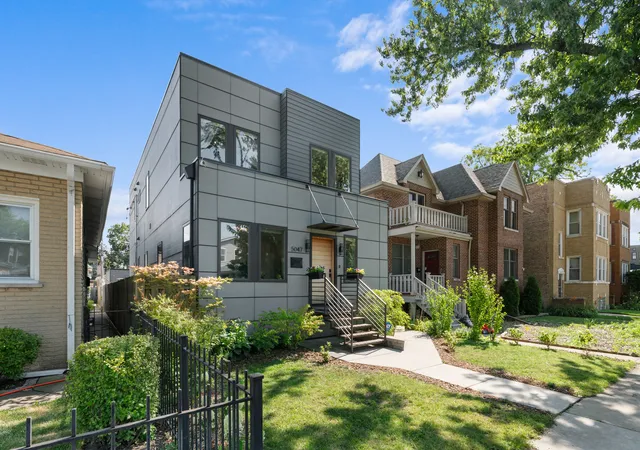 Photo 2 of Single family home for sale at 5047 W Winnemac Ave, Chicago, IL 60630 | MLS# 12754500 | Listing updated on 2026-09-19