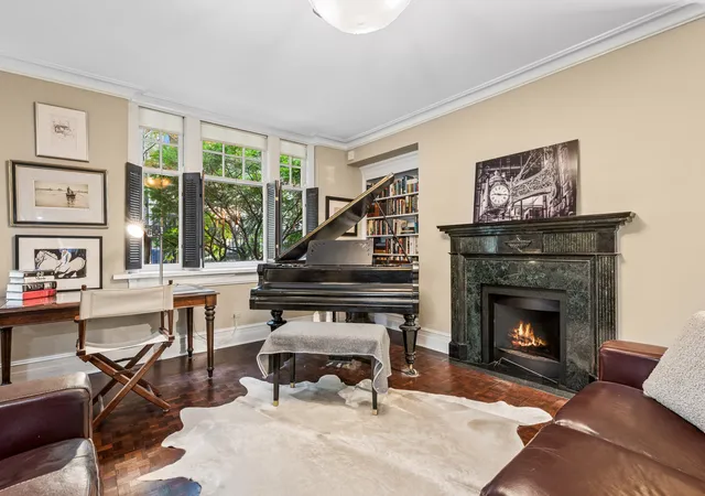 Listing Photo 4 - Condo for sale in building located at 1350 N State Pkwy, Chicago, IL 60610 - Unit #GN