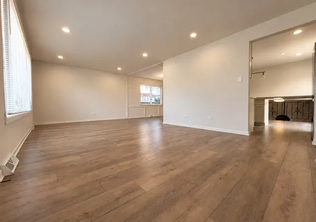 Photo 4 of Single family home for sale at 513 Superior Ave, Calumet City, IL 60409 | MLS# 12754506 | Listing updated on 2026-09-21