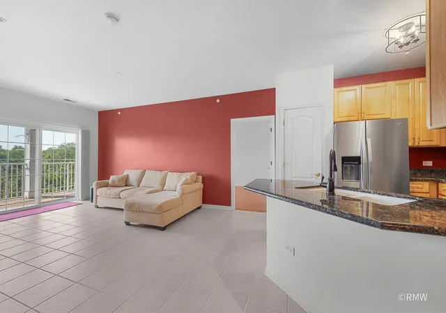 Listing Photo 5 - Condo for sale in building located at 1275 W Lake St, Addison, IL 60101 - Unit #303