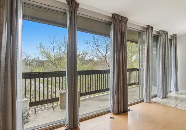 Photo 3 of Condo for sale at 5500 Hillcrest Ln #4L, Lisle, IL 60532 | MLS# 12754514 | Listing updated on 2026-09-24