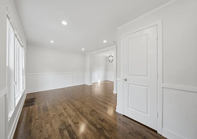 Photo 4 of Single family home for sale at 9137 S Essex Ave, Chicago, IL 60617 | MLS# 12754528 | Listing updated on 2026-09-17