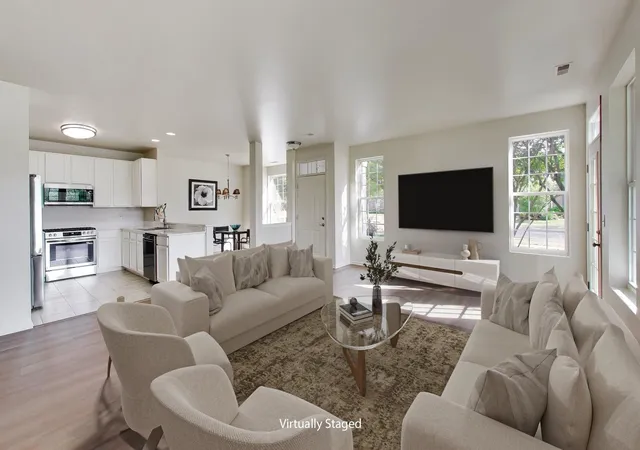 Listing Photo 4 - Condo for sale in building located at 1586 Matthew Dr, Algonquin, IL 60102 - Unit #1586
