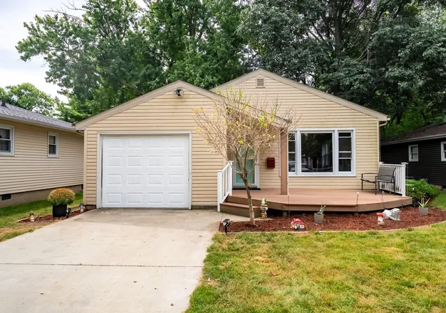 Photo 1 of Single family home for sale at 608 E Payson St, Pontiac, IL 61764 | MLS# 12754532 | Listing updated on 2026-09-27
