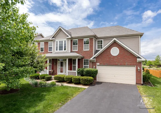 Photo 1 of Single family home for sale at 815 Preston Ln, Oswego, IL 60543 | MLS# 12754535 | Listing updated on 2026-09-28