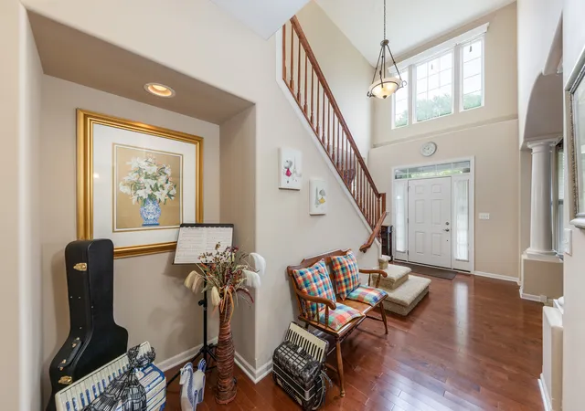 Photo 4 of Single family home for sale at 815 Preston Ln, Oswego, IL 60543 | MLS# 12754535 | Listing updated on 2026-09-28