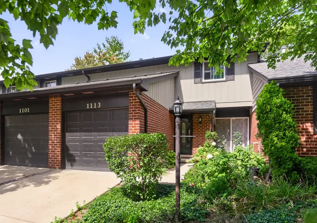 Photo 2 of Townhouse for sale at 1113 Loughborough Ct, Wheaton, IL 60189 | MLS# 12754545 | Listing updated on 2026-09-17