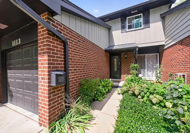 Photo 3 of Townhouse for sale at 1113 Loughborough Ct, Wheaton, IL 60189 | MLS# 12754545 | Listing updated on 2026-09-17