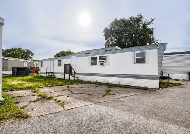 Photo 2 of Manufactured home for sale at 8800 S Harlem Ave #1507, Bridgeview, IL 60455 | MLS# 12754548 | Listing updated on 2026-09-15