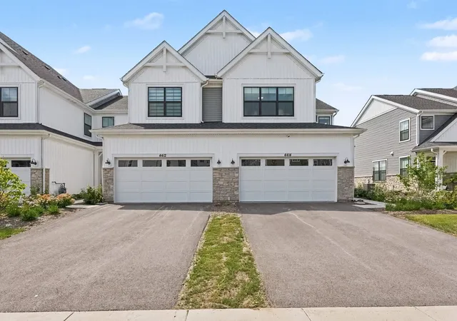 Photo 1 of Townhouse for sale at 4414 Chelsea Manor Cir, Aurora, IL 60504 | MLS# 12754551 | Listing updated on 2026-09-15