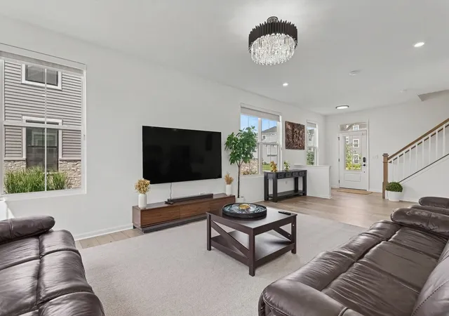 Photo 4 of Townhouse for sale at 4414 Chelsea Manor Cir, Aurora, IL 60504 | MLS# 12754551 | Listing updated on 2026-09-15