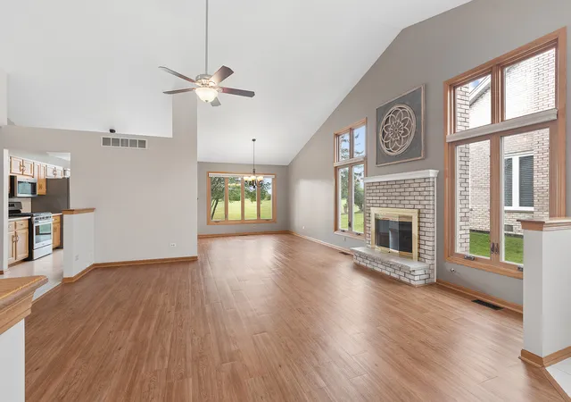 Photo 3 of Sale Pending at 18130 Pheasant Lake Dr, Tinley Park, IL 60487 | MLS# 12754563 | Listing updated on 2026-10-07