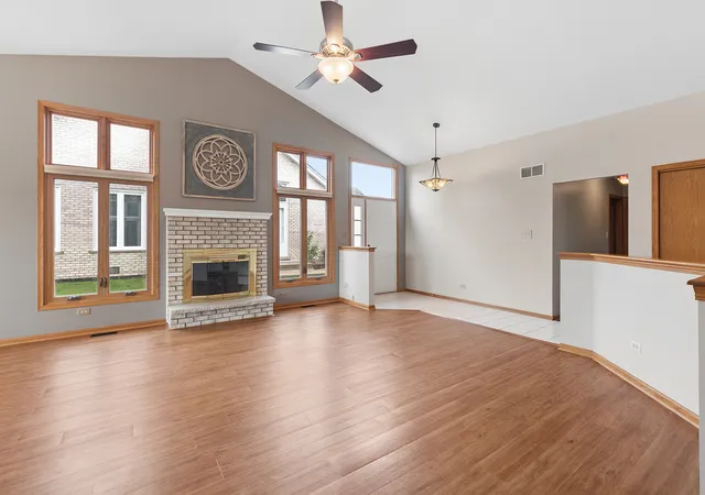 Photo 4 of Sale Pending at 18130 Pheasant Lake Dr, Tinley Park, IL 60487 | MLS# 12754563 | Listing updated on 2026-10-07