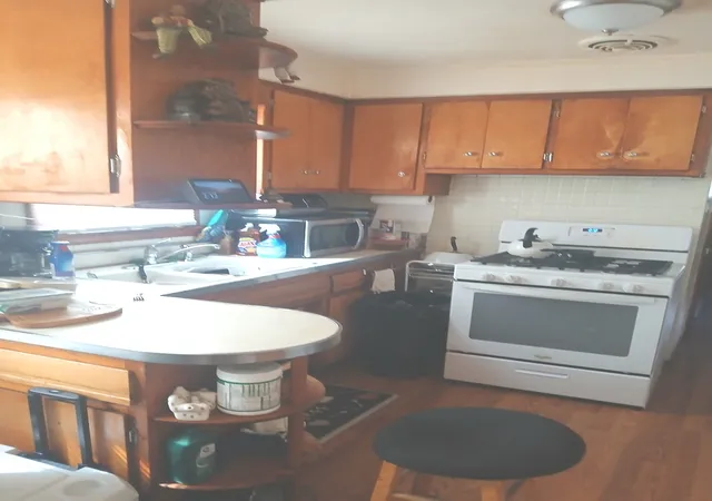 Photo 4 of Single family home for sale at 7129 S Oakley Ave, Chicago, IL 60636 | MLS# 12754566 | Listing updated on 2026-09-13