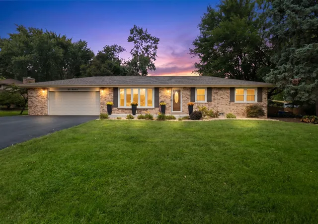 Single family home for sale at 500 Illinois Rd, Frankfort, IL 60423 | MLS# 12754572