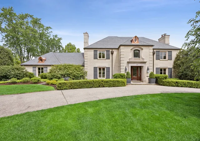 Single family home for sale at 325 Princeton Rd, Hinsdale, IL 60521 | MLS# 12754576