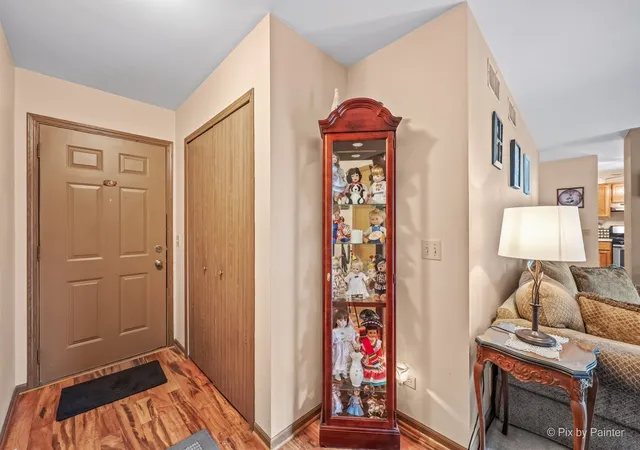 Photo 4 of Condo for sale at 695 Dean Dr #E, South Elgin, IL 60177 | MLS# 12754591 | Listing updated on 2026-09-22