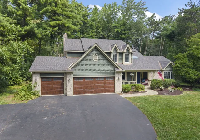Single family home for sale at 4010 Terry Ave, Crystal Lake, IL 60014 | MLS# 12754599