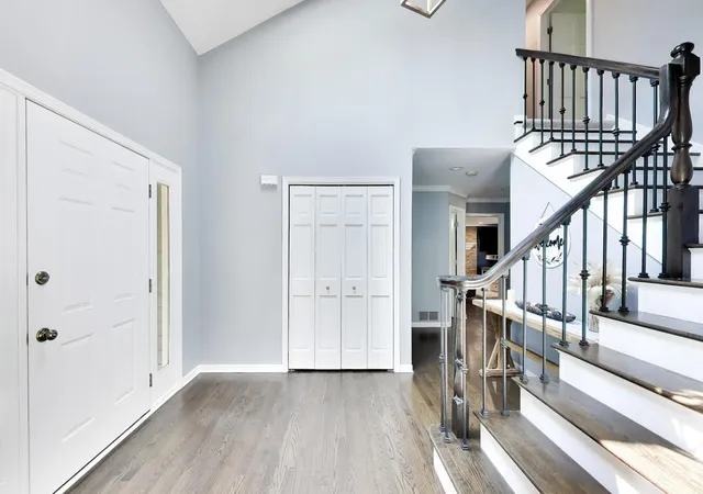 Photo 4 of Single family home for sale at 4010 Terry Ave, Crystal Lake, IL 60014 | MLS# 12754599 | Listing updated on 2026-09-15