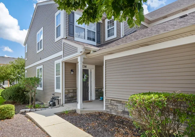 Photo 2 of Townhouse for sale at 736 Woodewind Dr, Naperville, IL 60563 | MLS# 12754606 | Listing updated on 2026-09-21