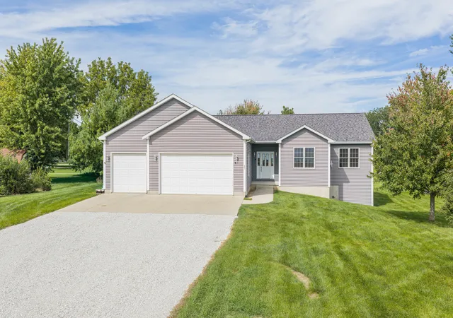 Photo 2 of Single family home for sale at 203 W South St, Dover, IL 61323 | MLS# 12754613 | Listing updated on 2026-10-01