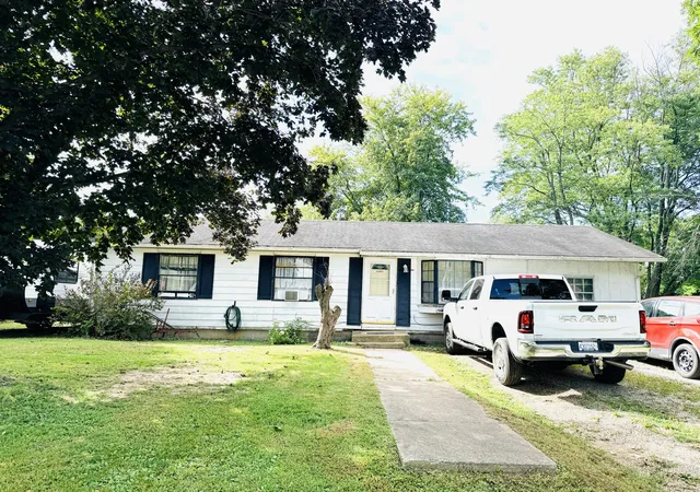 Photo 1 of Sale Pending at 213 Henderson St, Rossville, IL 60963 | MLS# 12754615 | Listing updated on 2026-10-05