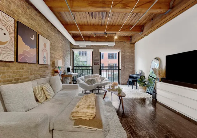 Photo 3 of Condo for sale at 225 W Huron St #211, Chicago, IL 60654 | MLS# 12754621 | Listing updated on 2026-09-15