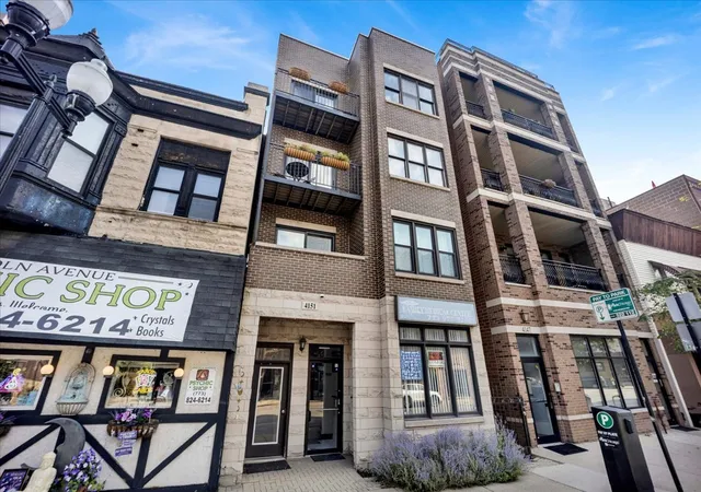 Photo 1 of Condo for sale at 4151 N Lincoln Ave #2, Chicago, IL 60618 | MLS# 12754634 | Listing updated on 2026-09-15