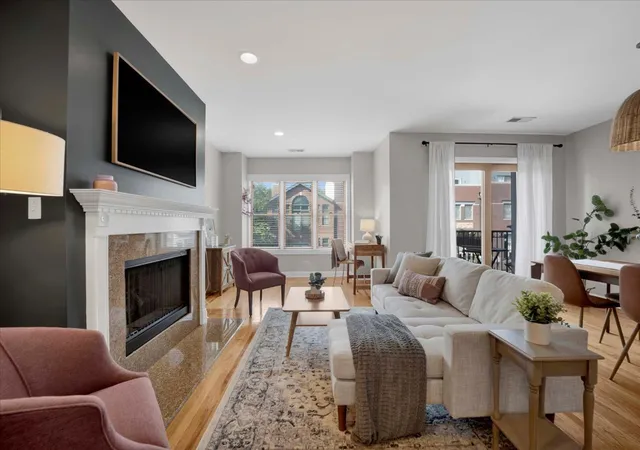Photo 2 of Condo for sale at 4151 N Lincoln Ave #2, Chicago, IL 60618 | MLS# 12754634 | Listing updated on 2026-09-15