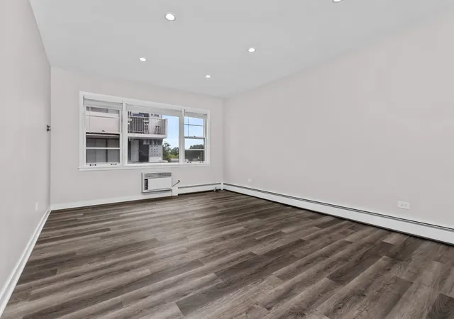 Photo 2 of Condo for sale at 938 North Blvd #402, Oak Park, IL 60301 | MLS# 12754652 | Listing updated on 2026-09-21