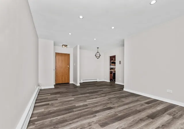 Photo 3 of Condo for sale at 938 North Blvd #402, Oak Park, IL 60301 | MLS# 12754652 | Listing updated on 2026-09-21