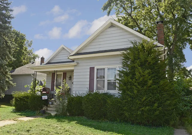 Photo 12 of Single family home for sale at 303 W Larue St, Streator, IL 61364 | MLS# 12754678 | Listing updated on 2026-09-13