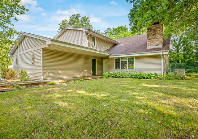 Single family home for sale at 6538 Coach Lite Ct, Loves Park, IL 61111 | MLS# 12754686 | Listing updated on 2026-09-15