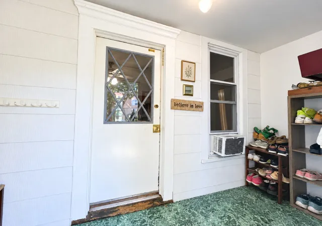 Photo 3 of Single family home for sale at 952 Larkin Ave, Elgin, IL 60123 | MLS# 12754700 | Listing updated on 2026-10-23