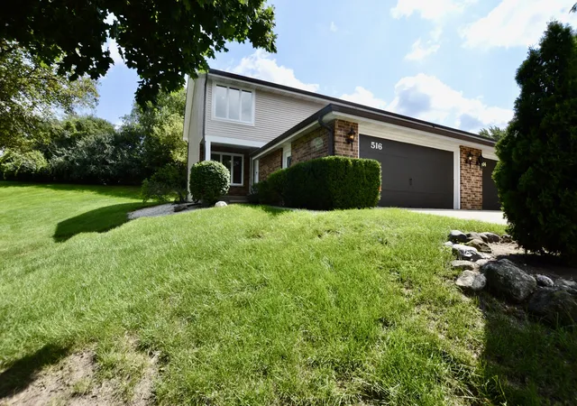 Condo for sale at 516 N Thornwood Dr #0, McHenry, IL 60050 | MLS# 12754703