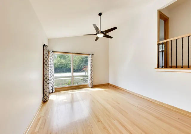 Photo 4 of Single family home for sale at 107 S Weller Ln, Mount Prospect, IL 60056 | MLS# 12754706 | Listing updated on 2026-09-19