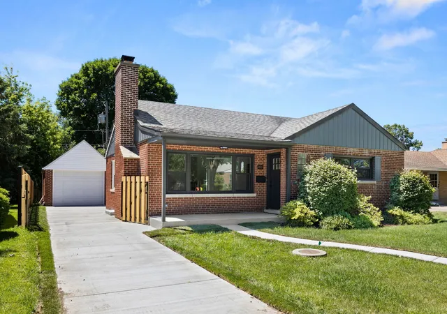 Photo 2 of Single family home for sale at 8918 Parkside Ave, Morton Grove, IL 60053 | MLS# 12754707 | Listing updated on 2026-09-17