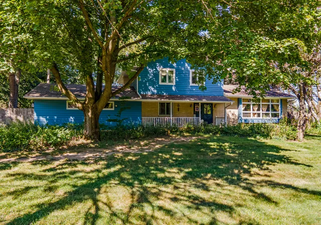 Single family home for sale at 19616 Kishwaukee Valley Rd, Marengo, IL 60152 | MLS# 12754712